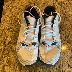 Nike Men’s Basketball Shoes EUC